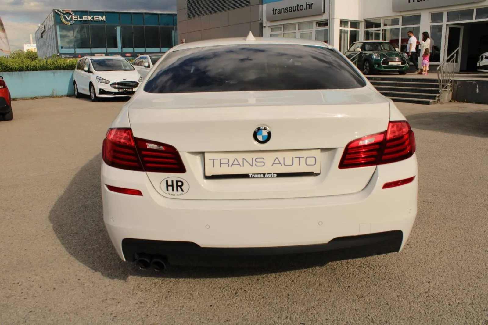bmw serija 5 520d automatik m-paket *navigacija* - slika 6