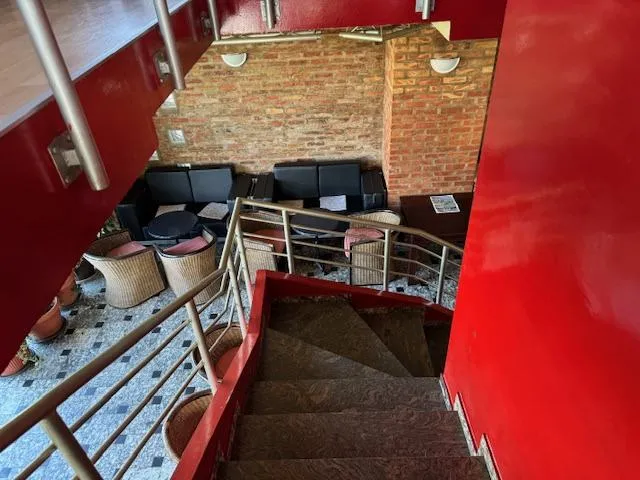 52. vukovar, kultni disco quo vadis, restoran, caffe bar, bilijar sala - slika 18