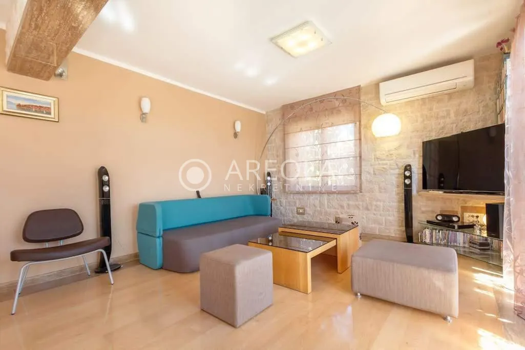 split, firule - dvosoban stan s pogledom na more, 100 m2 - slika 9