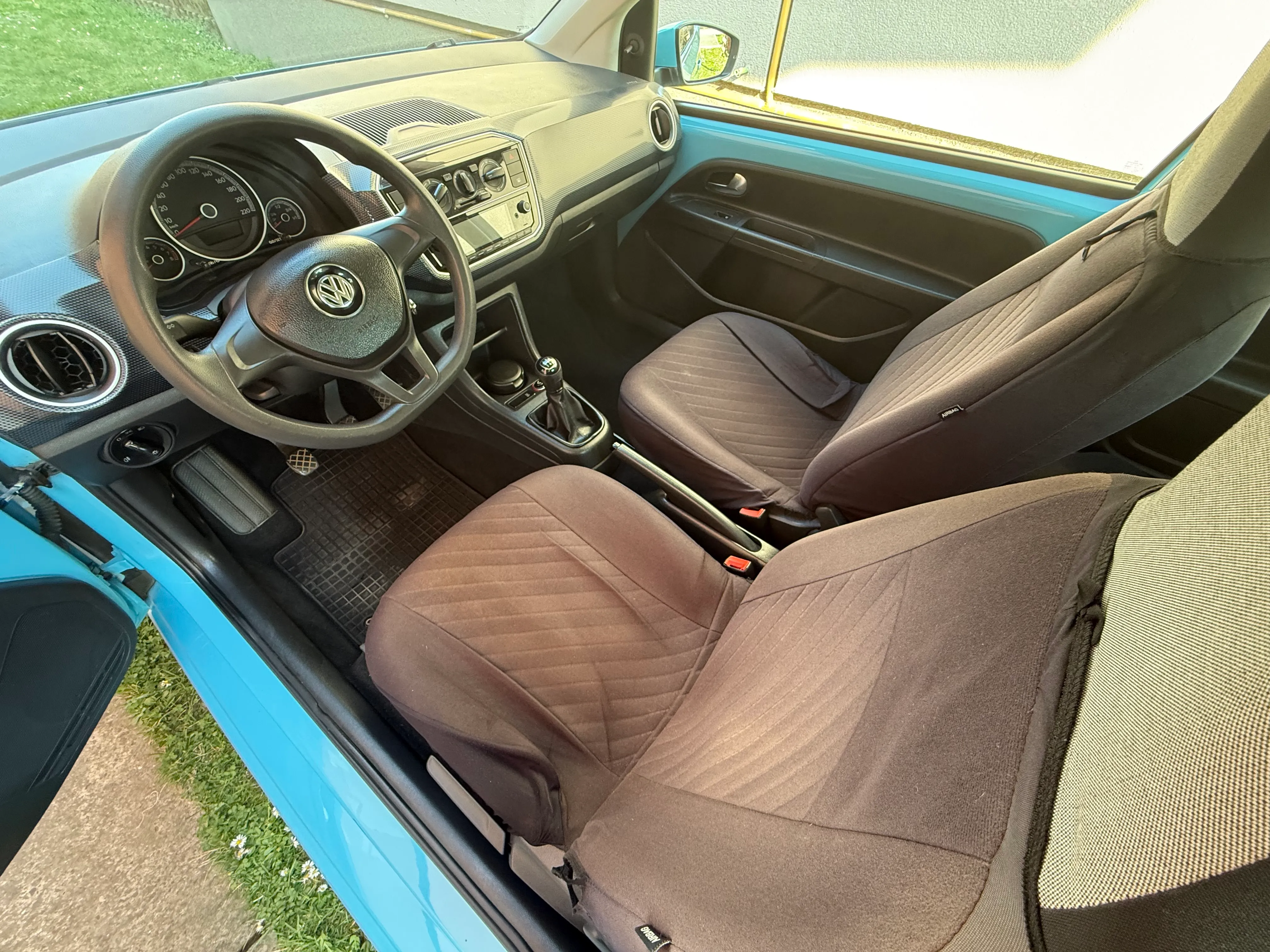 prodajem vw up! - slika 6