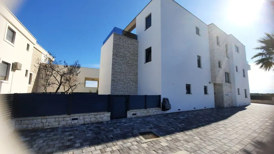 !!stan s pogledom na more: murter, 63.00 m2, novogradnja (prodaja) - slika 14