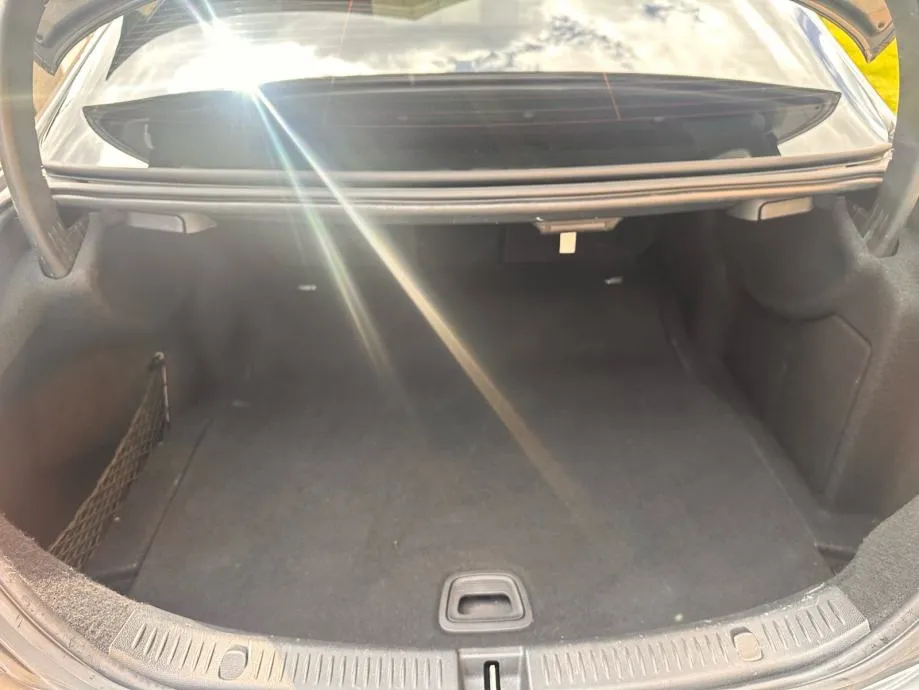 **mercedes e200d amg line, automatic, led** - slika 18