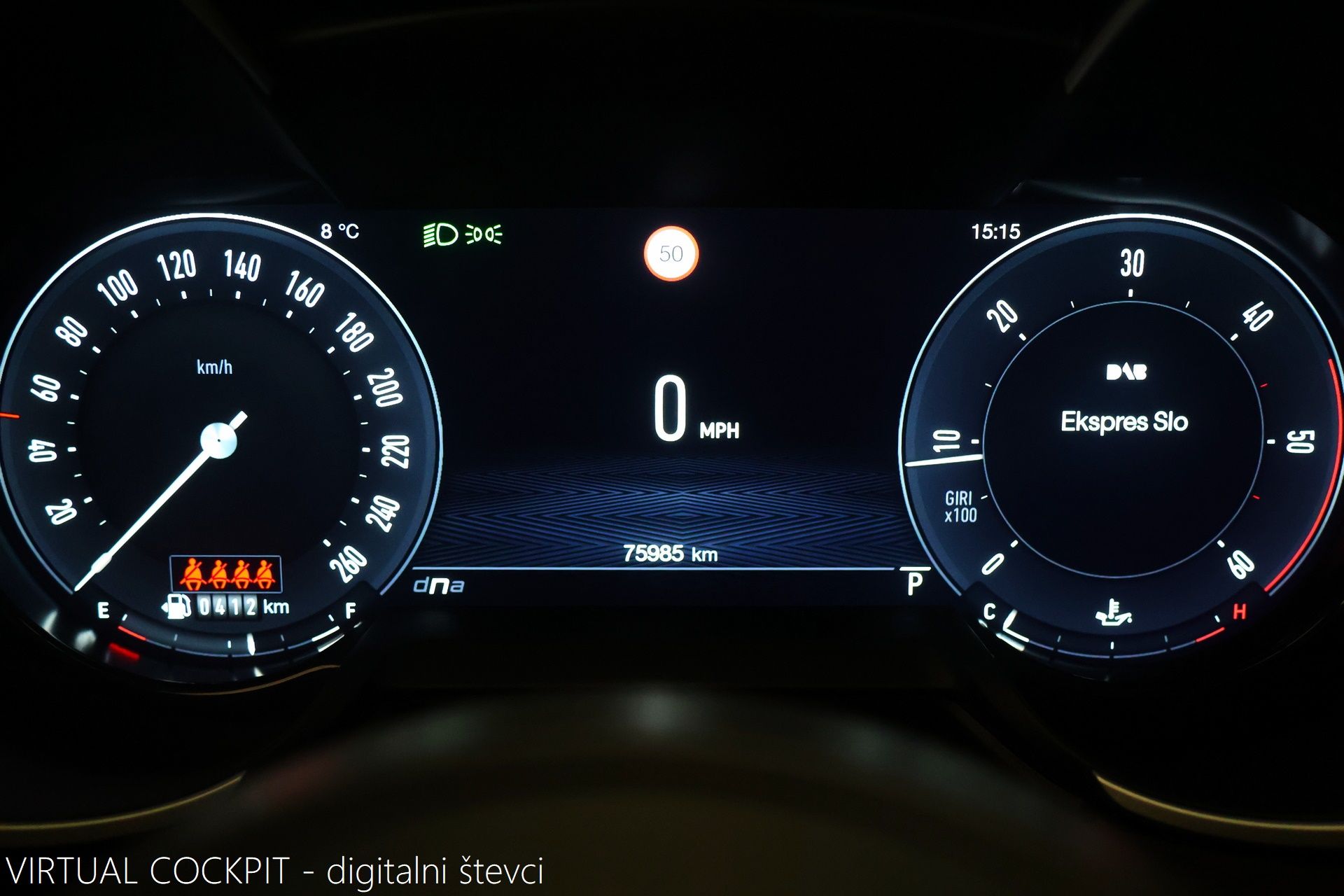 alfa romeo stelvio veloce 2.2 multijet q4 at8 210km matrix cockpit - slika 11