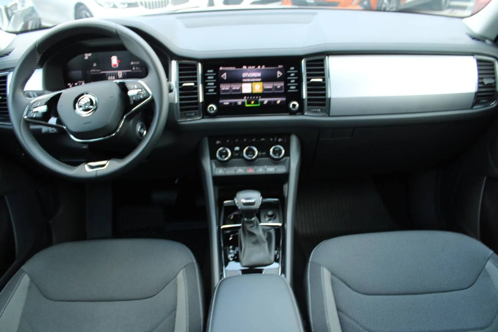 škoda kodiaq 2.0 tdi dsg business - nije uvoz - slika 13
