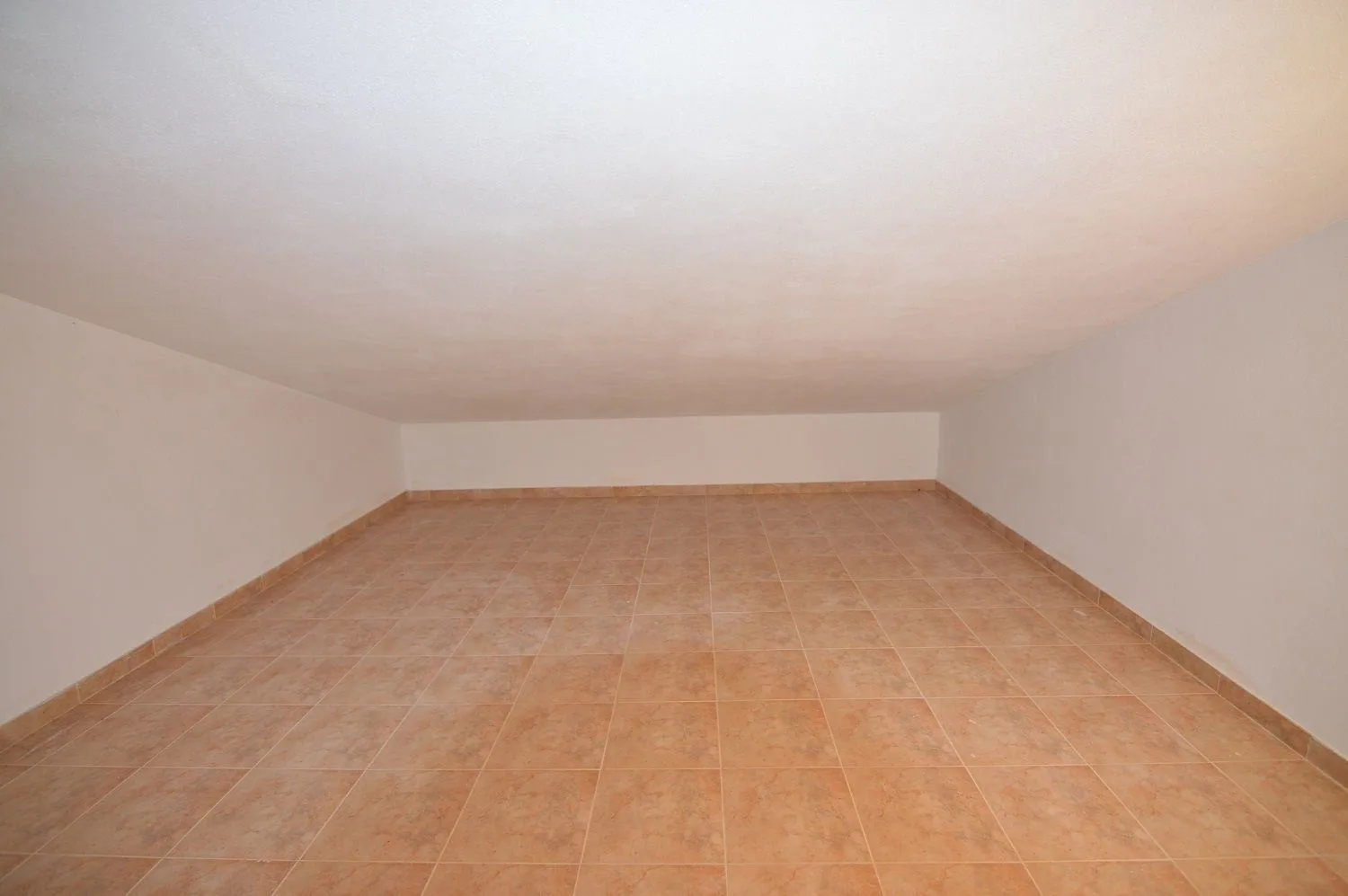 poreč 4 km-stan na prodaji od 66 m2 + 53 m2 tavana (prodaja) - slika 2