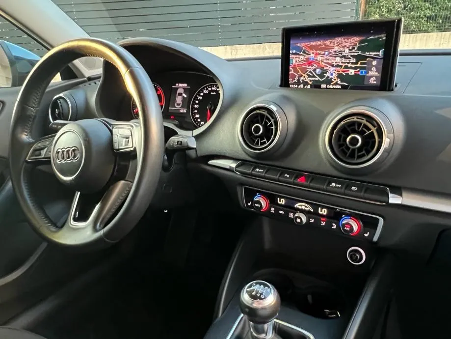 audi a3 30 tdi sedan led svjetla - slika 14