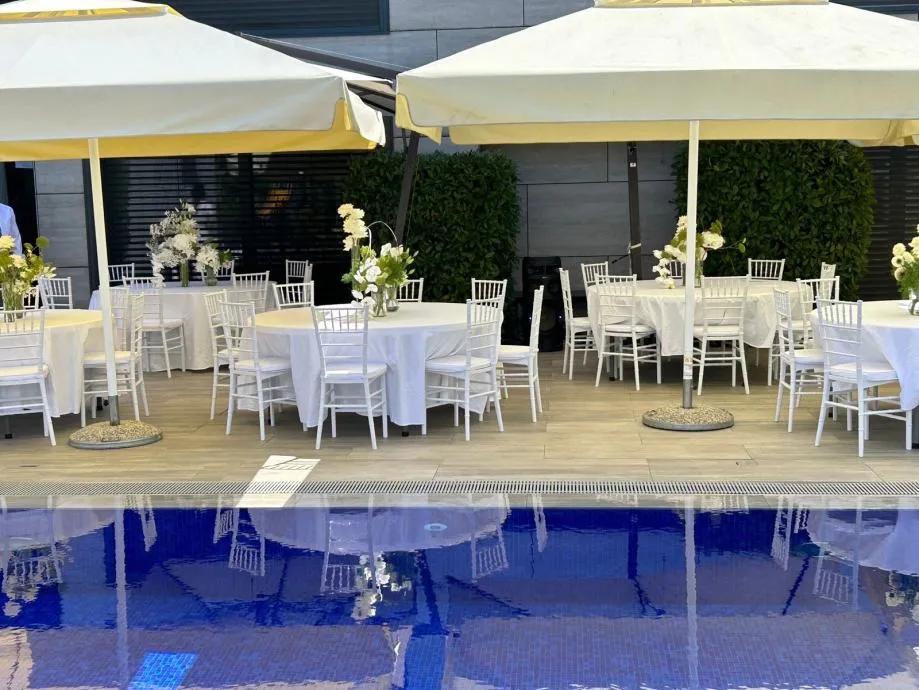 najam stolica tiffany catering oprema - slika 5