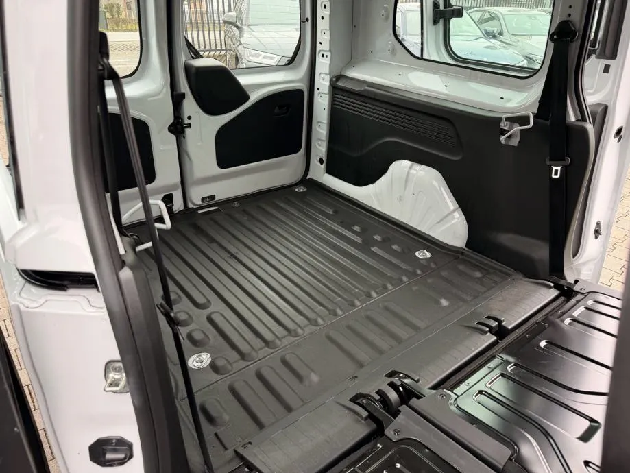 opel combo 1.5crew van ,2024g. 42500km,n1,l2h1,tvor. gar. do 03/2029, - slika 13