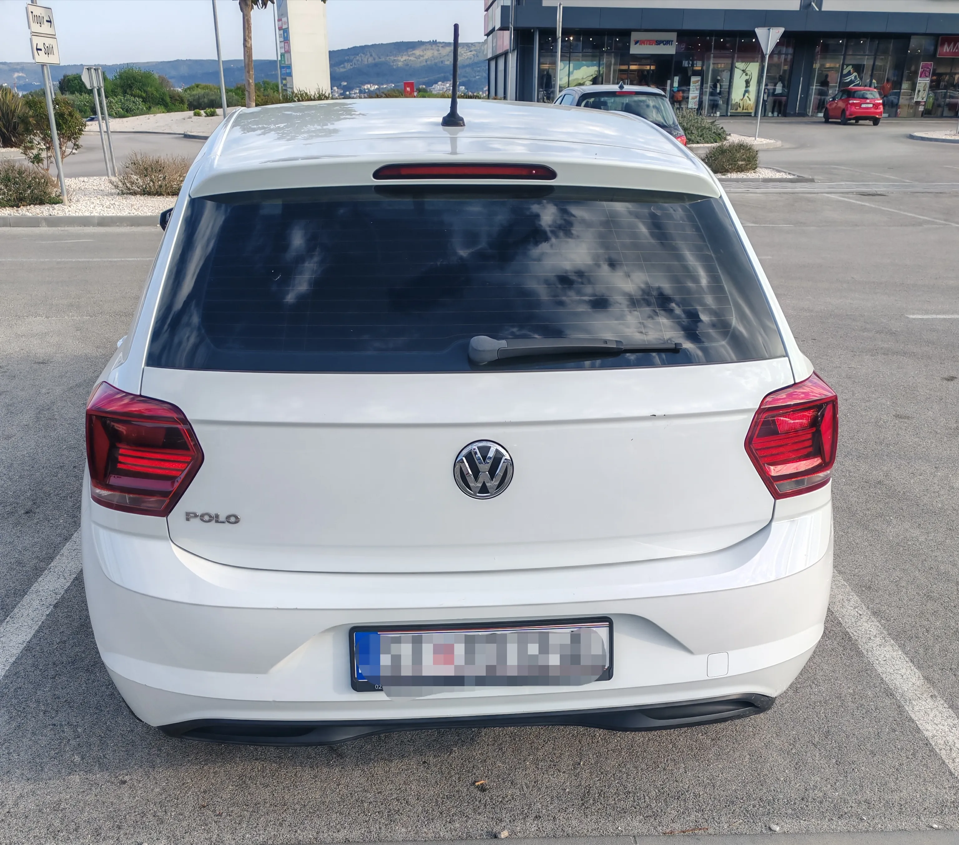 polo 1.6 tdi 2020 g. 82000 km, hitno - slika 4