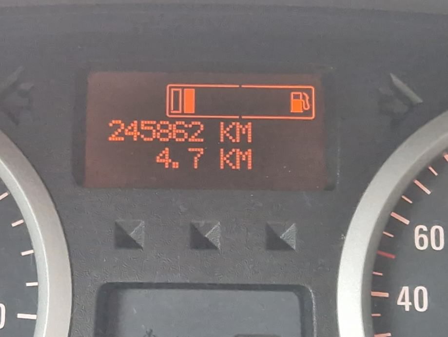 opel vivaro 2. cdti tempomat klima navi kuka pocinčan kartice 36 mj - slika 4