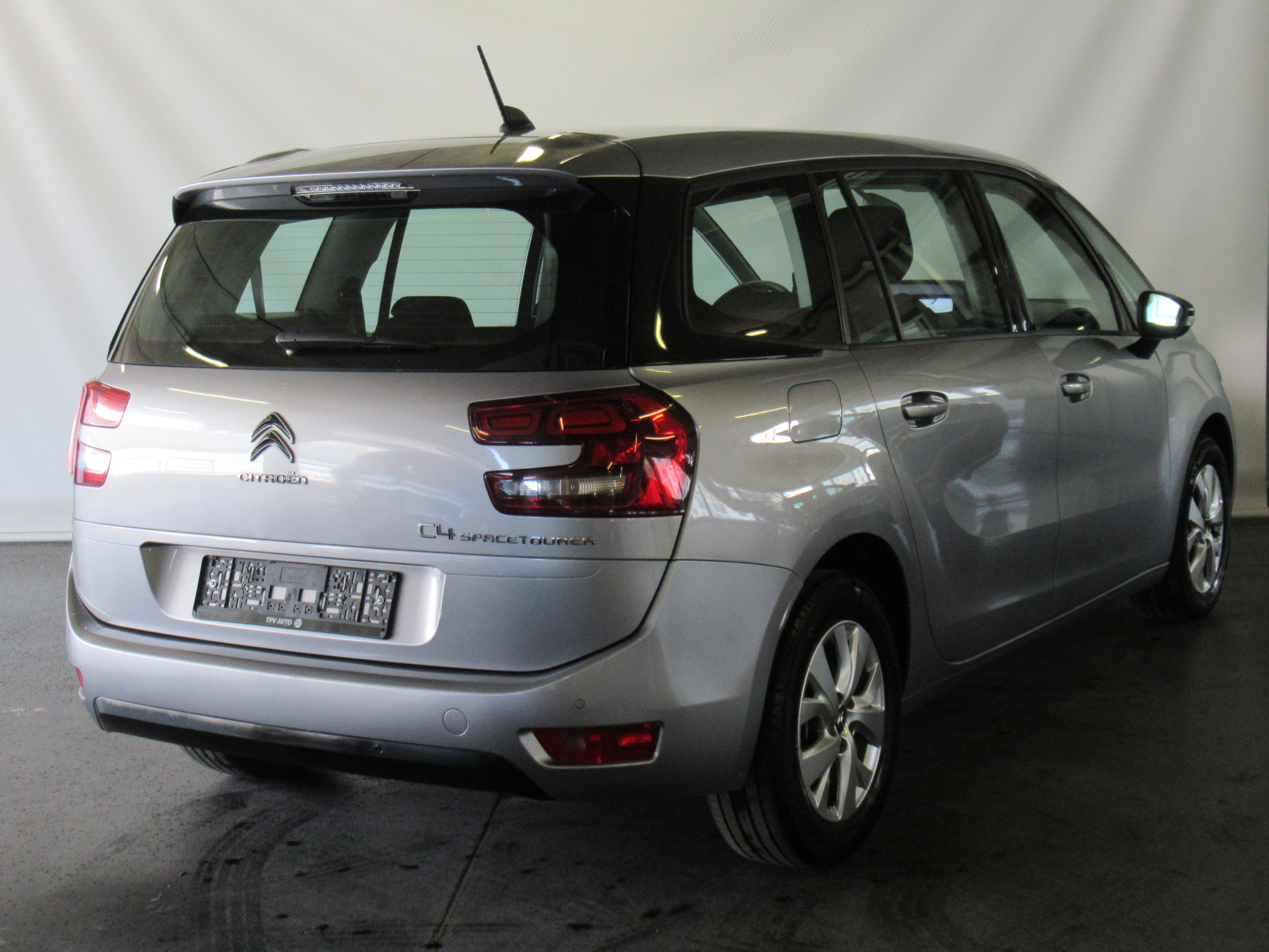 citroen c4 grand space tourer 130 km, 7 sjedala, navi - slika 2