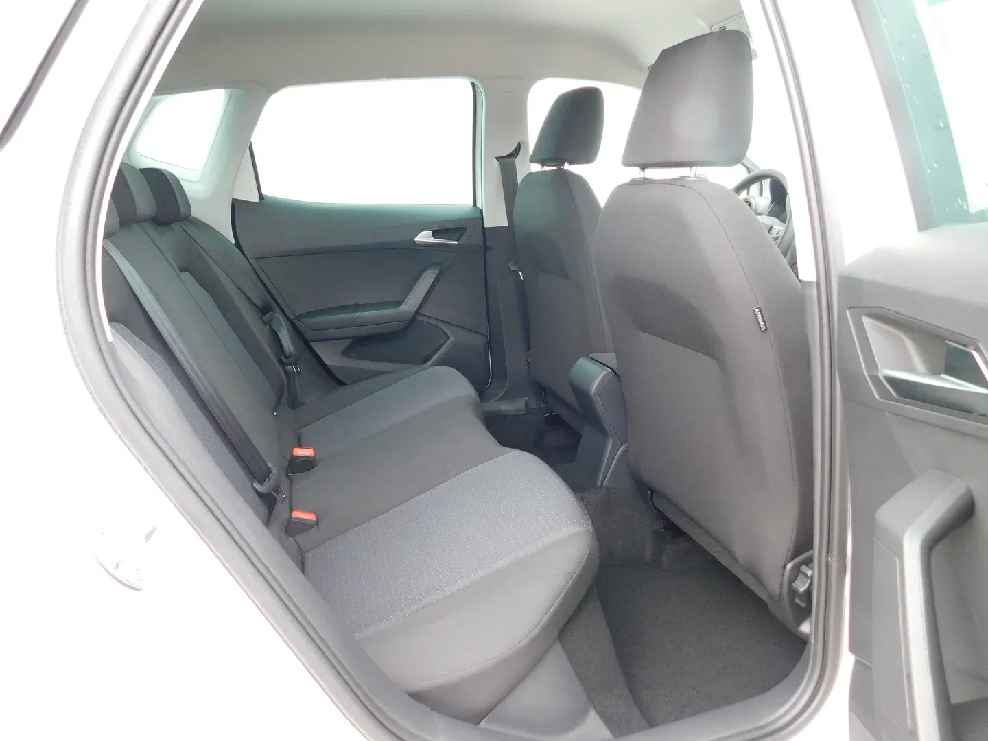 09459 seat arona 1.0 tsi style - slika 13