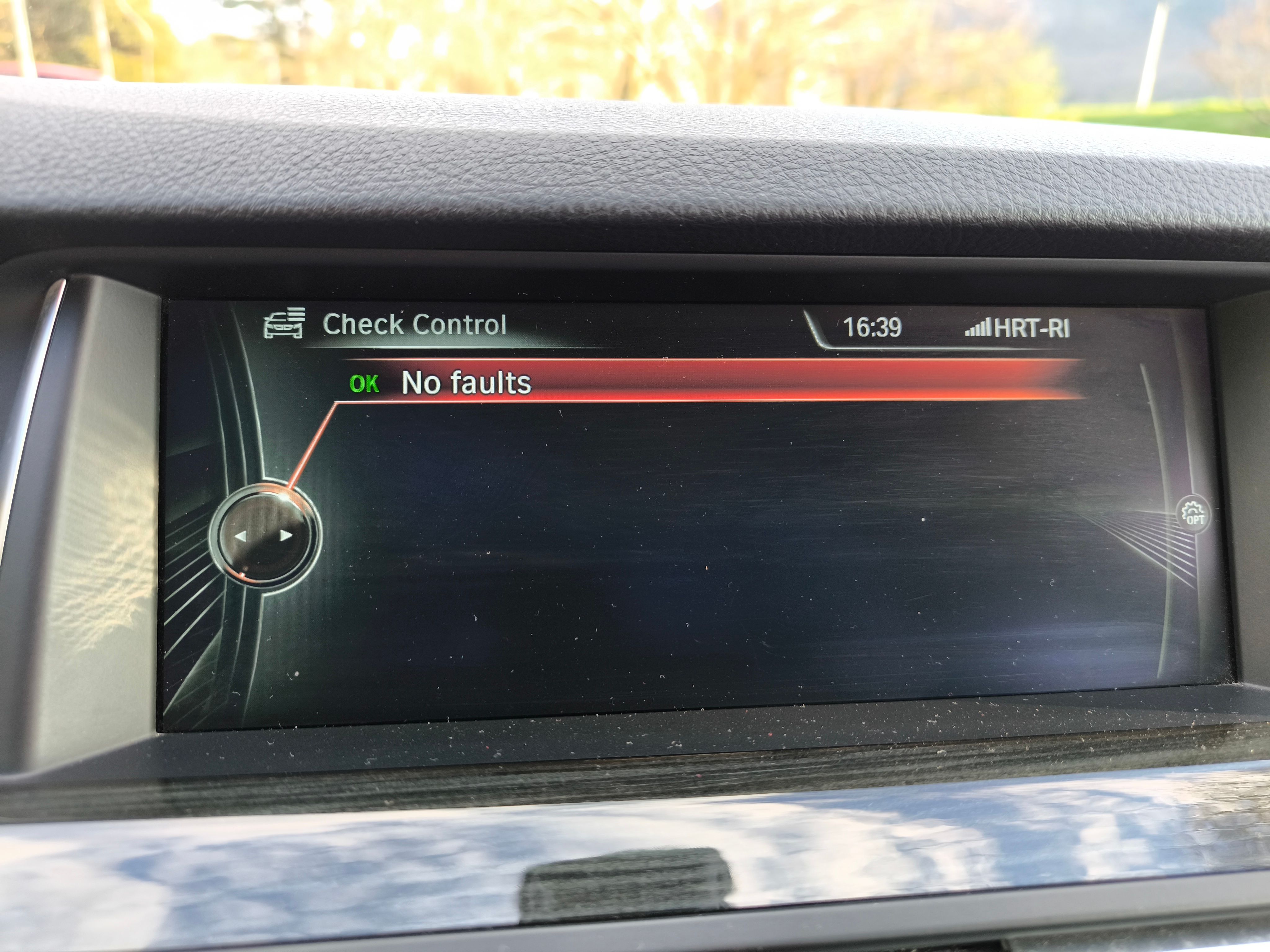 bmw f11 520d lci - slika 3