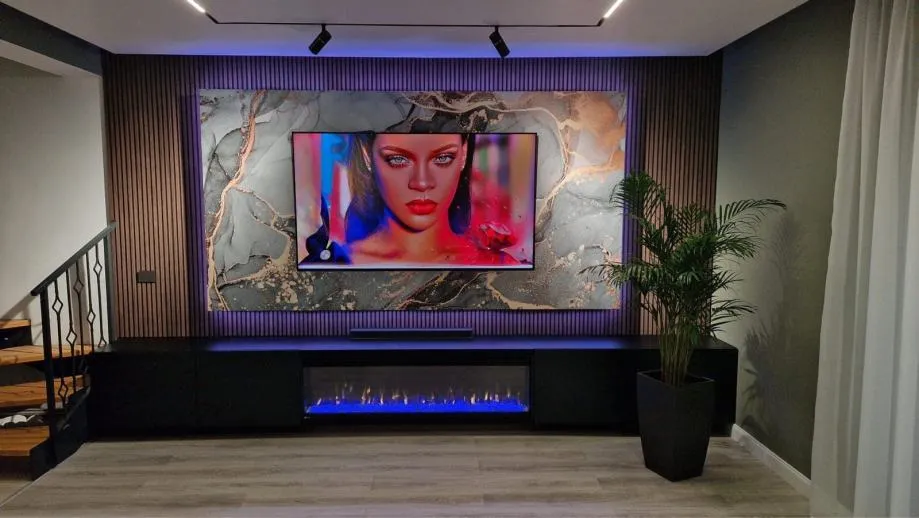 TV komoda sa električnim kaminom i zidnom oblogom - Dugo Selo