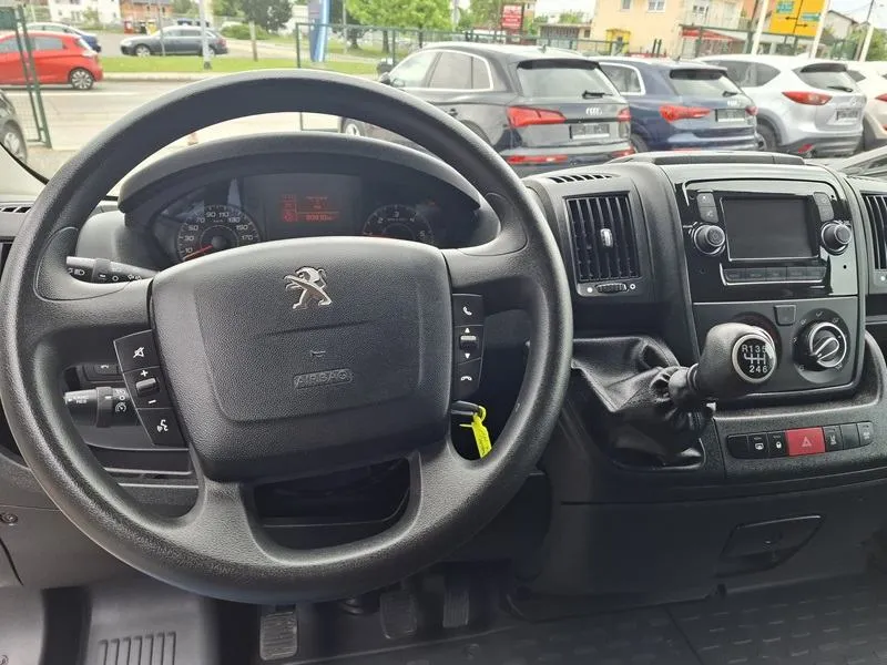 peugeot boxer 2.2 hdi*140ks*klima*navigacija*park.kamera* - slika 14