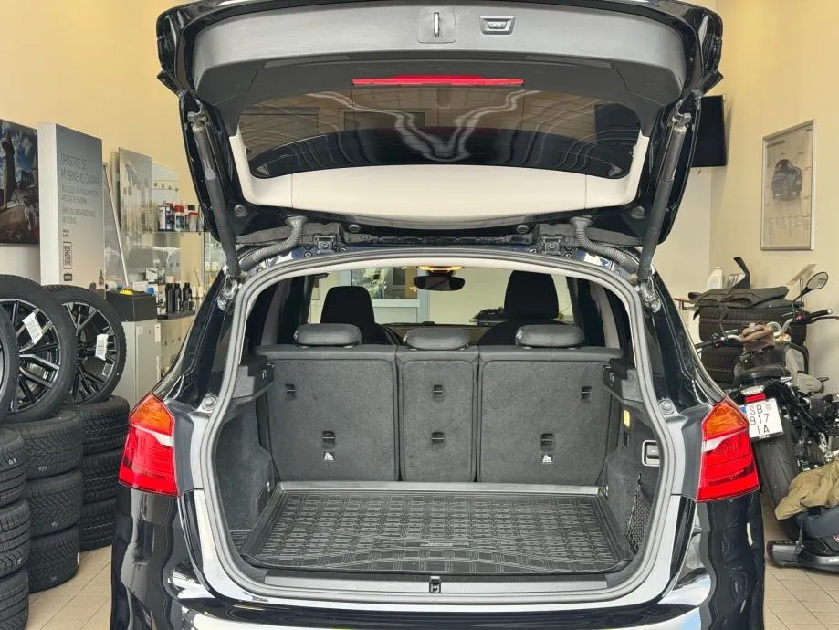bmw serija 2 active tourer 225xe - slika 16
