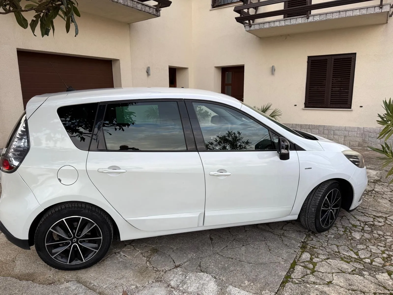 renault scenic 1.6 dci bose - slika 5