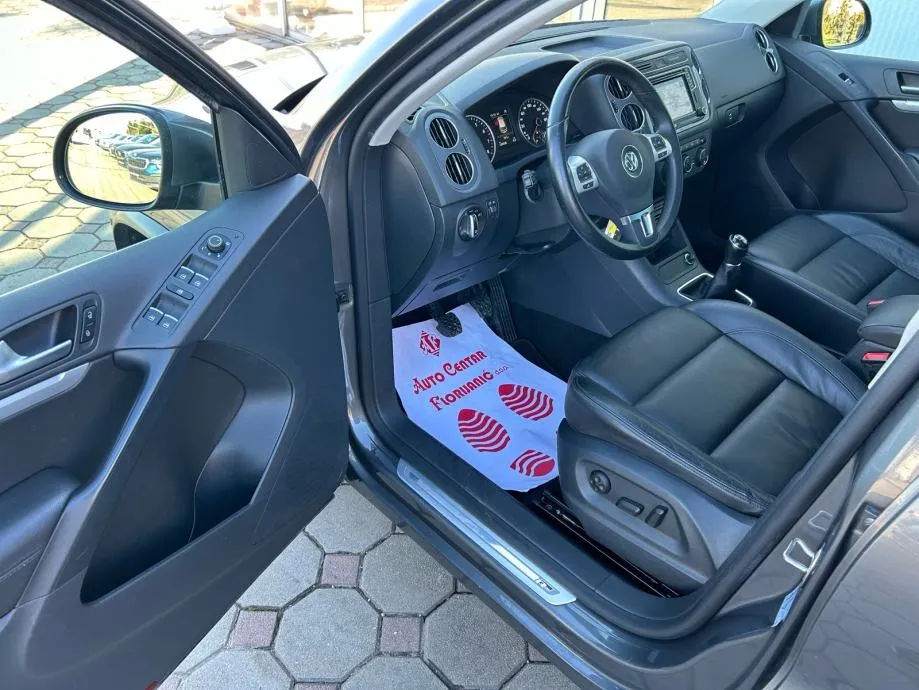 vw tiguan 1,4 tsi 2016.,r-line, navi, koža, grij sjed, šiber, alu 18 - slika 11