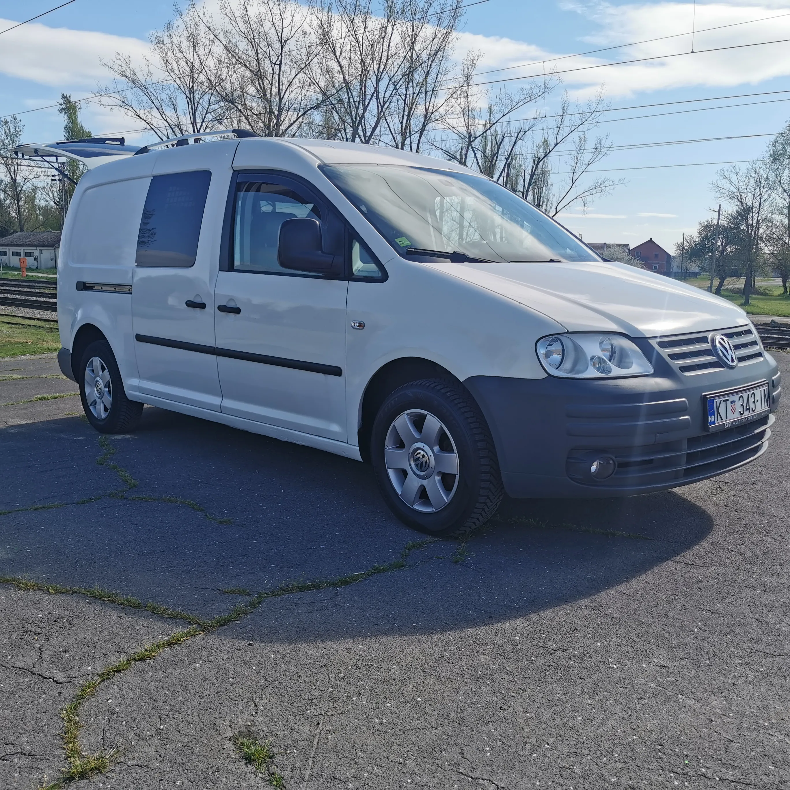 vw caddy maxi 1.9 tdi klima, kuka, tempomat, – reg. do 04/2027 6650 € - slika 4