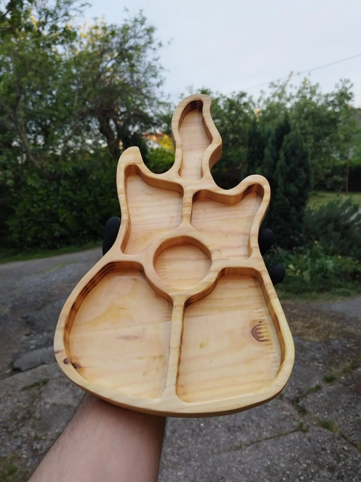 daska/pladanj za posluživanje hrane - gitara 3d - slika 3