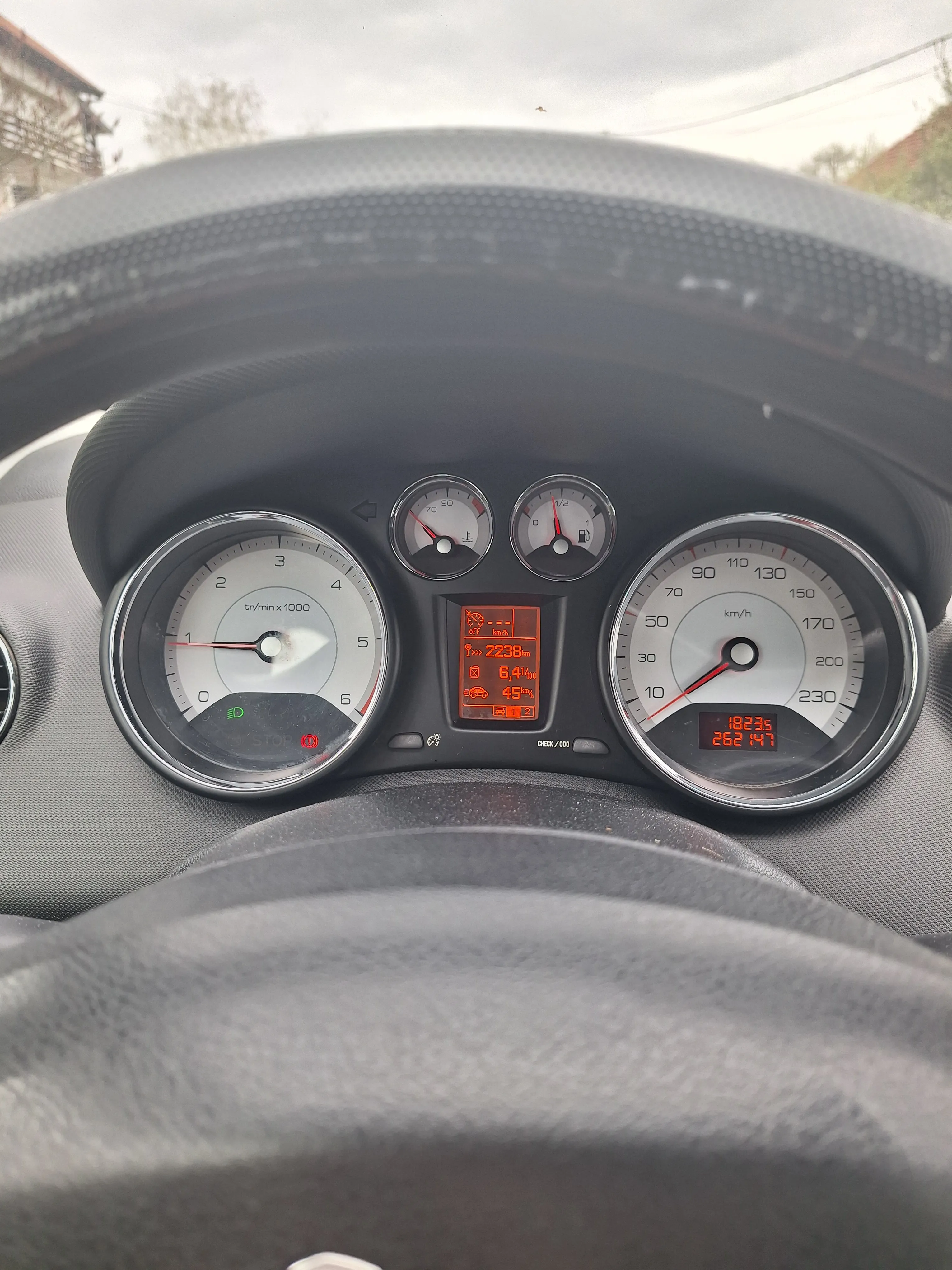 peugeot 308, 1,6 d. 2011 g. reg 05/27 - slika 5