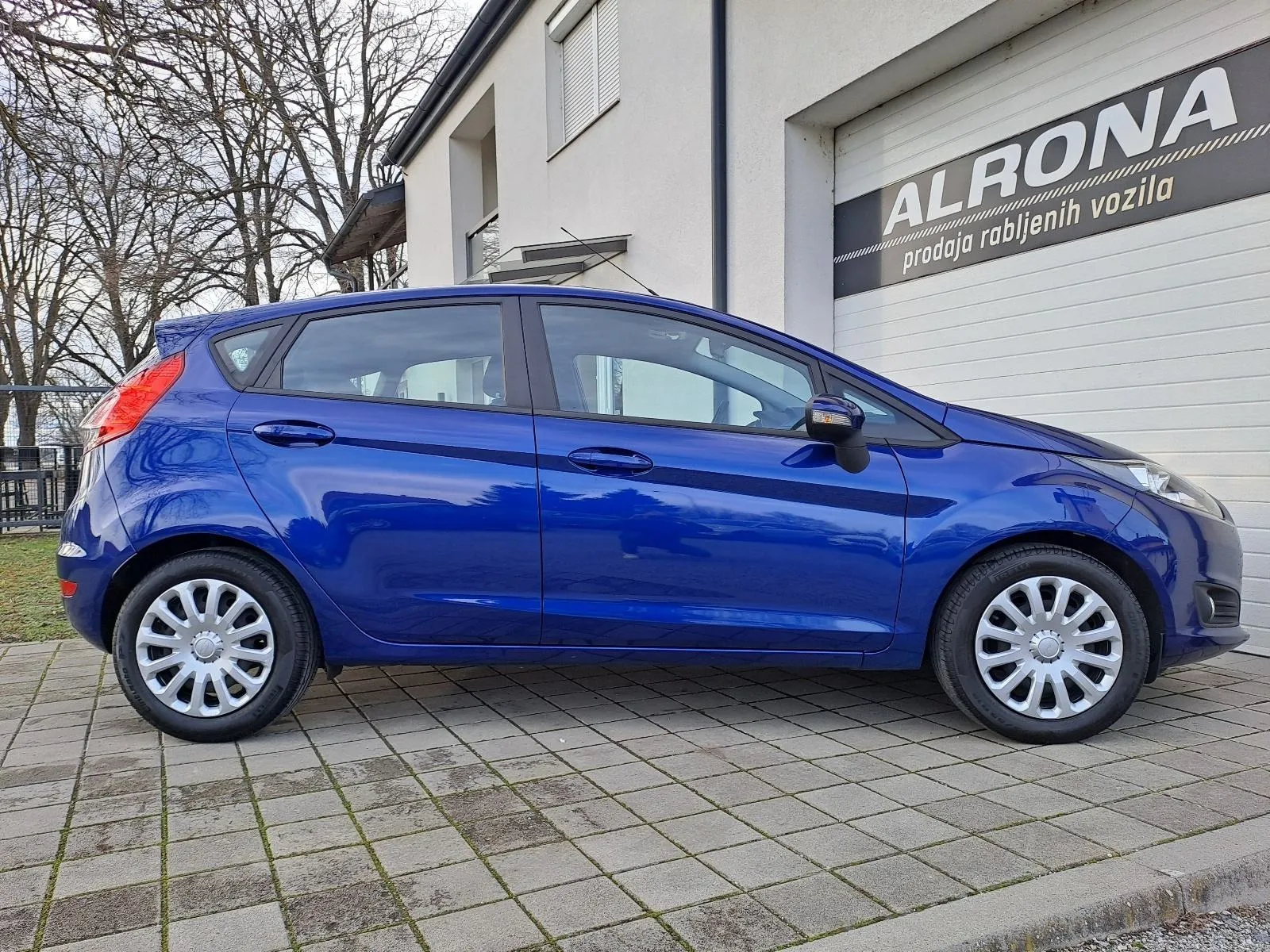 ford fiesta 1.5 tdci*jamstvo* navi,novi zupčasti+servis,zimski kotači - slika 4