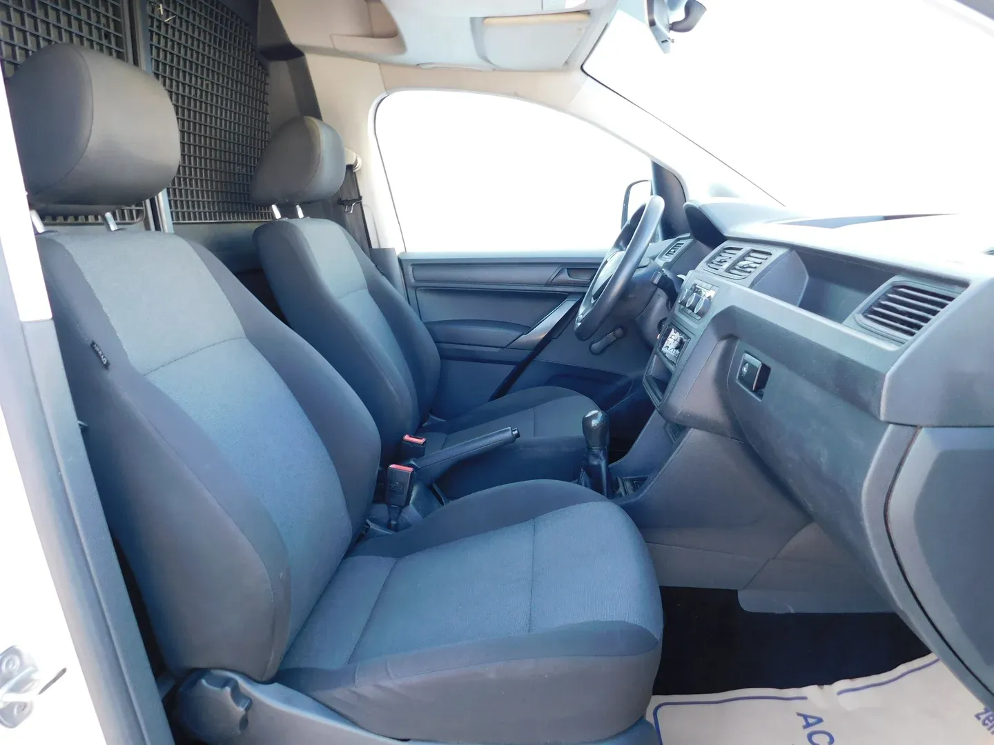 03845 vw caddy furgon 2.0 tdi - slika 10