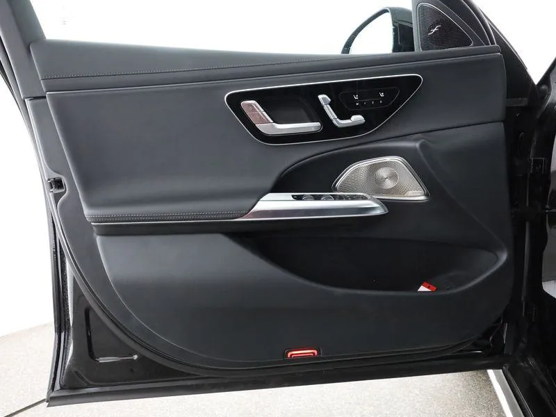 mercedes-benz e-klasa 300 de 4m exclusive premium plus - slika 5