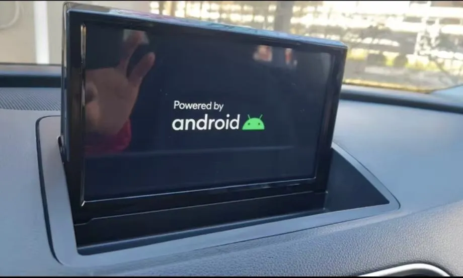 audi q3 2012-2018 original multimedija android navigacija carplay - slika 1