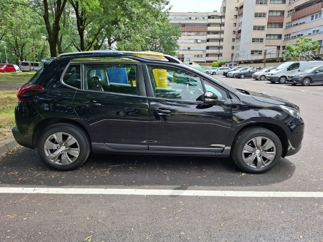 peugeot 2008 1.2 active, 2019. godište, 1.2 benzin - slika 2