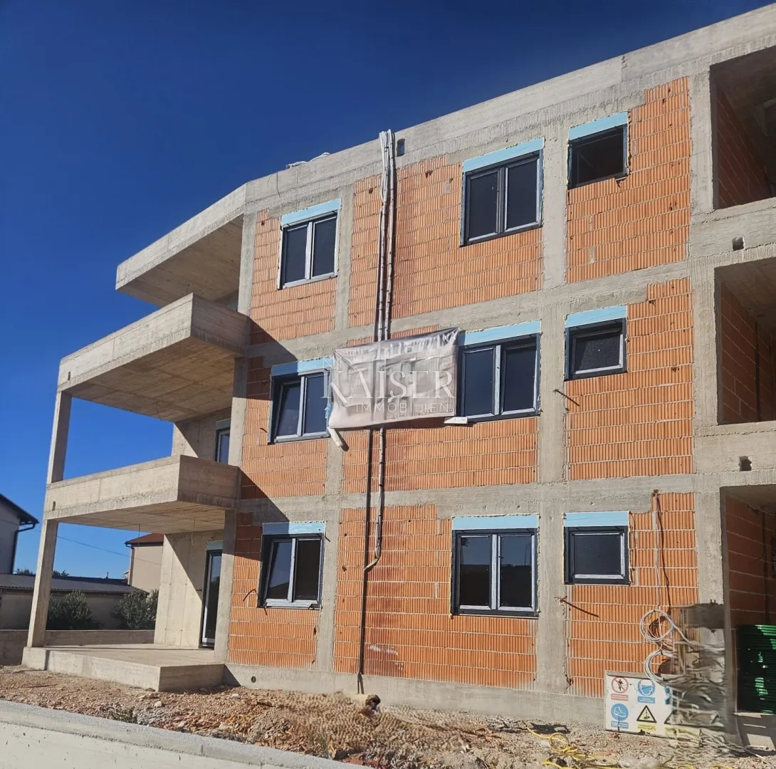vodice, šibenik - moderan dvosoban stan s natkrivenom terasom 700m od mora - slika 22