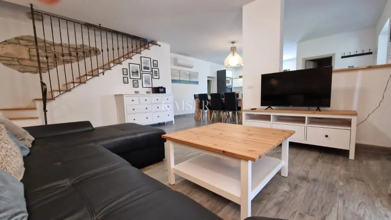 istra - lovreč, prilika kamena kuća sa okućnicom 7000 m2 - slika 12