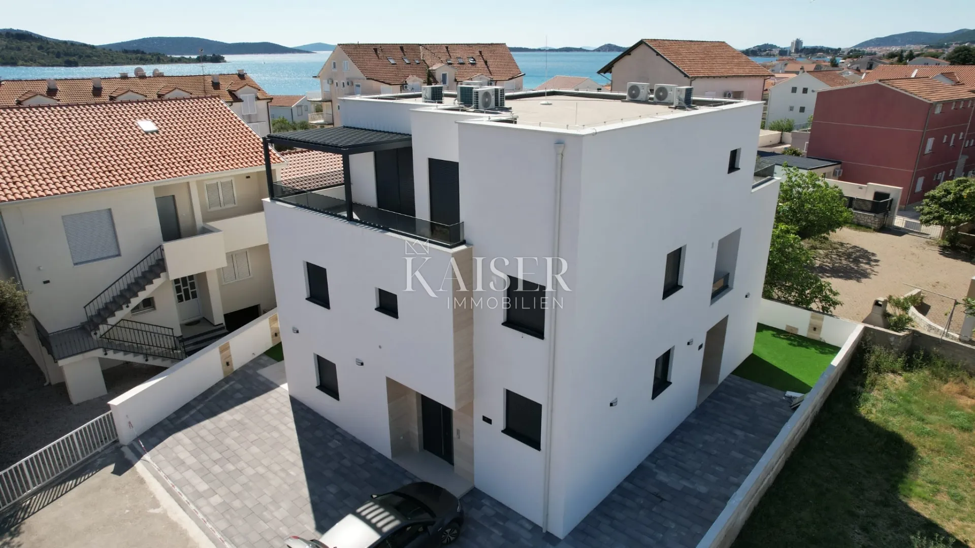 srima, vodice-moderna troetažna kuća (s1) s pogledom na more - slika 7