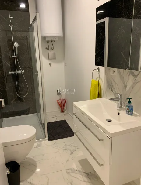 istra - poreč centar, luksuzan stan 50 m od mora - slika 11