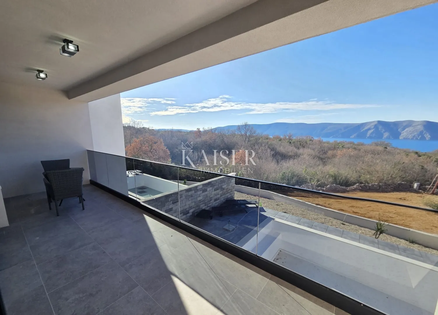 otok krk, brzac - duplex 157m2, pogled more - slika 15