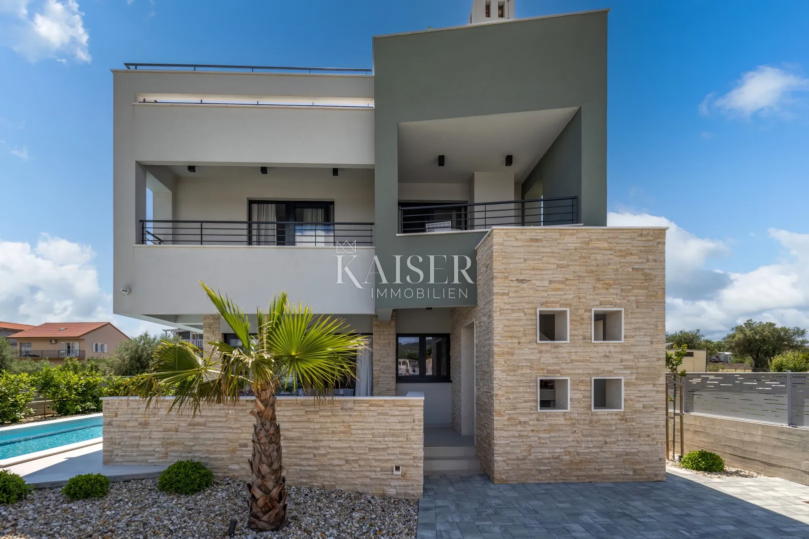 bibinje — luksuzna dizajnerska vila s rooftop oazom i pogledom na more - slika 3