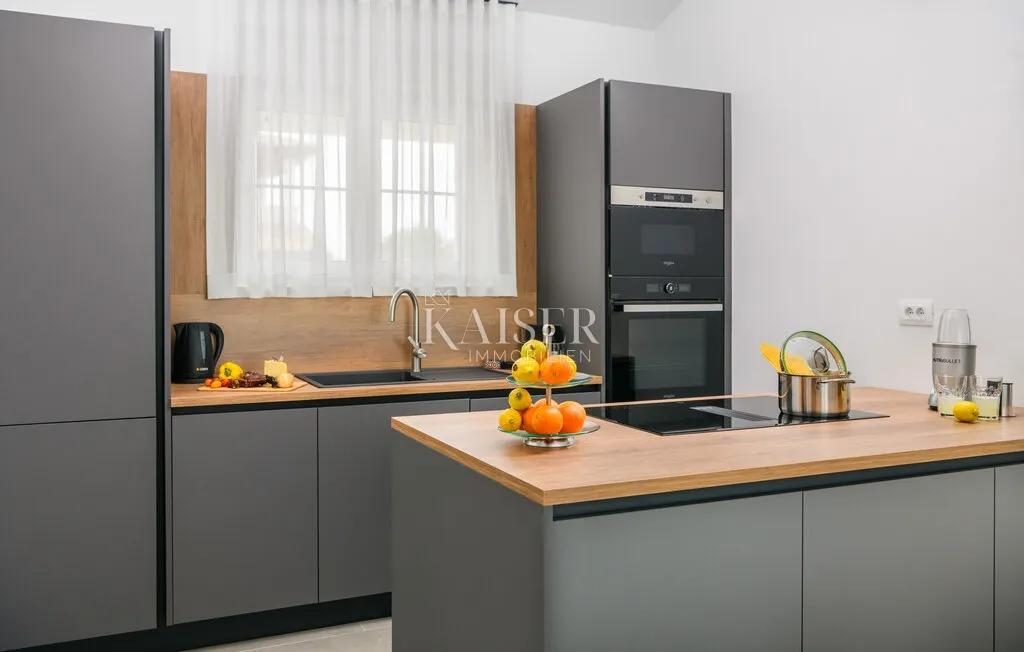 istra, loborika- moderna prizemnica 150m2 s bazenom - slika 4