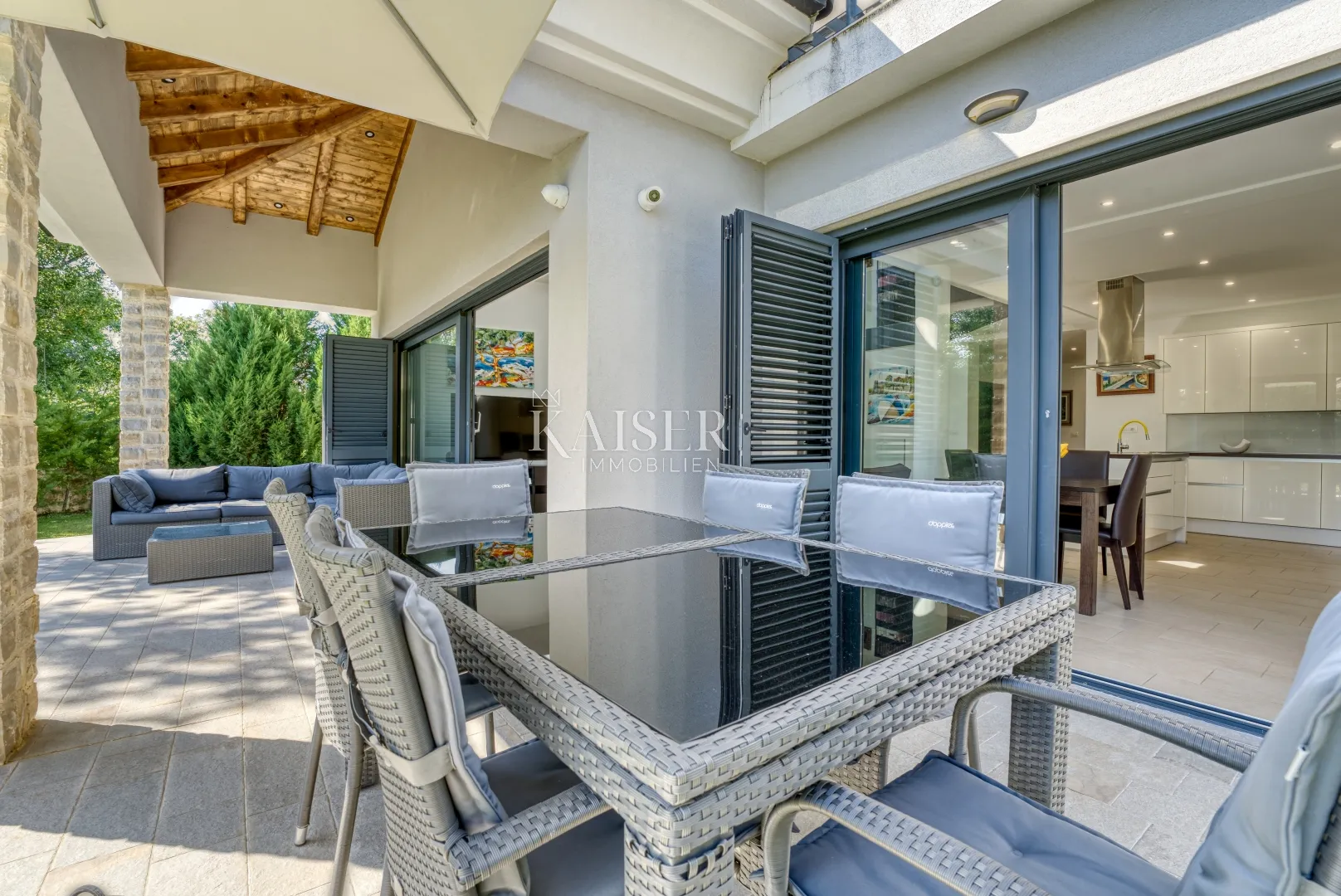 otok krk, kras - impresivna villa u oazi mira - slika 10