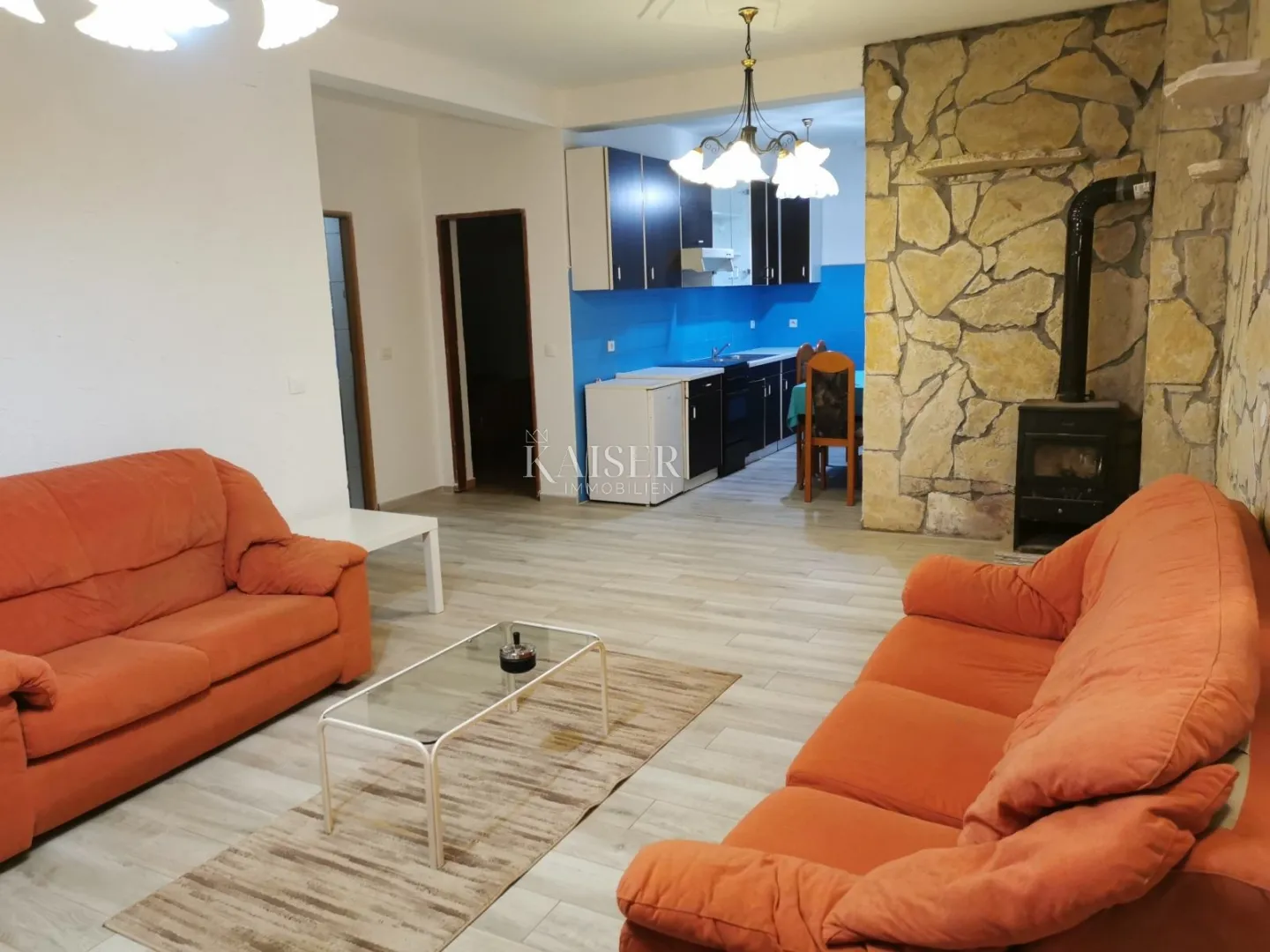 pula - kuća sa dva trosobna stana - slika 6