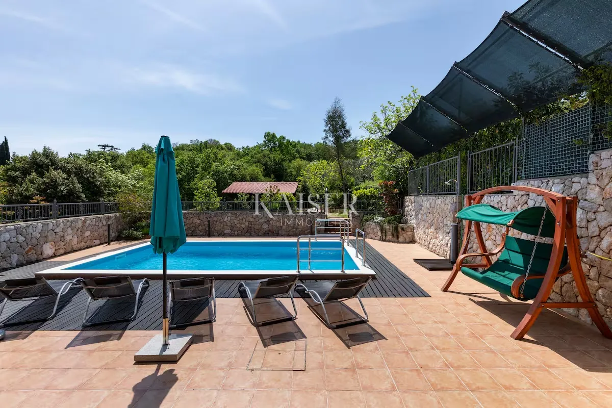 opatija, brseč - šarmantna kuća s predivnim pogledom na more, 120 m2 - slika 8