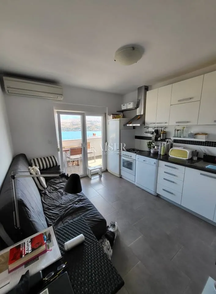 otok pag - dvosoban stan 50 m2, 200 m od mora - slika 7