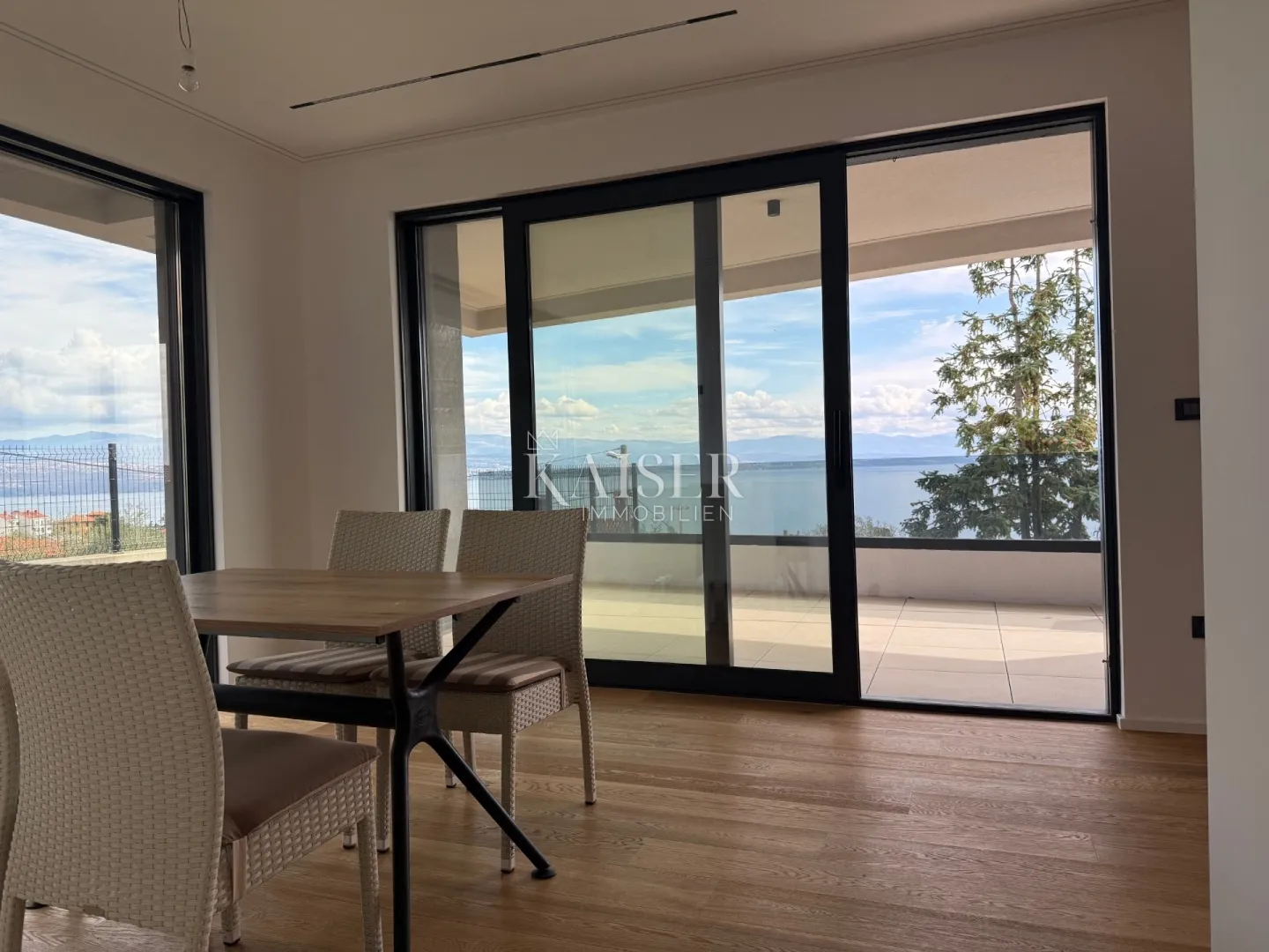 opatija, lovran- stan u novogradnji s predivnim pogledom i vrtom - slika 7