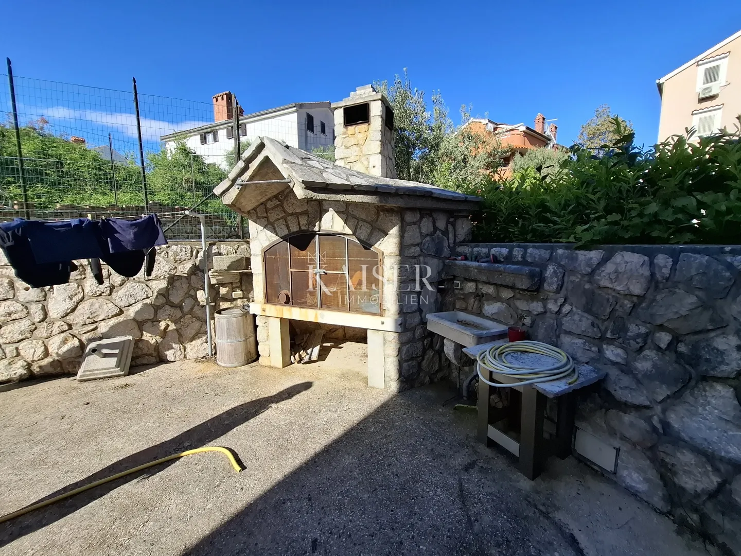 otok cres, cres, kuća sa više apartmana - slika 21