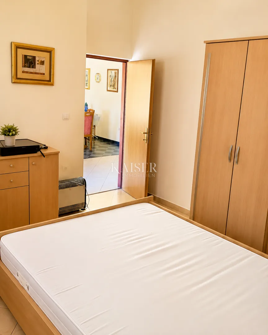 primošten, vadalj - prizemnica sa velikom okućnicom nadomak mora - slika 6