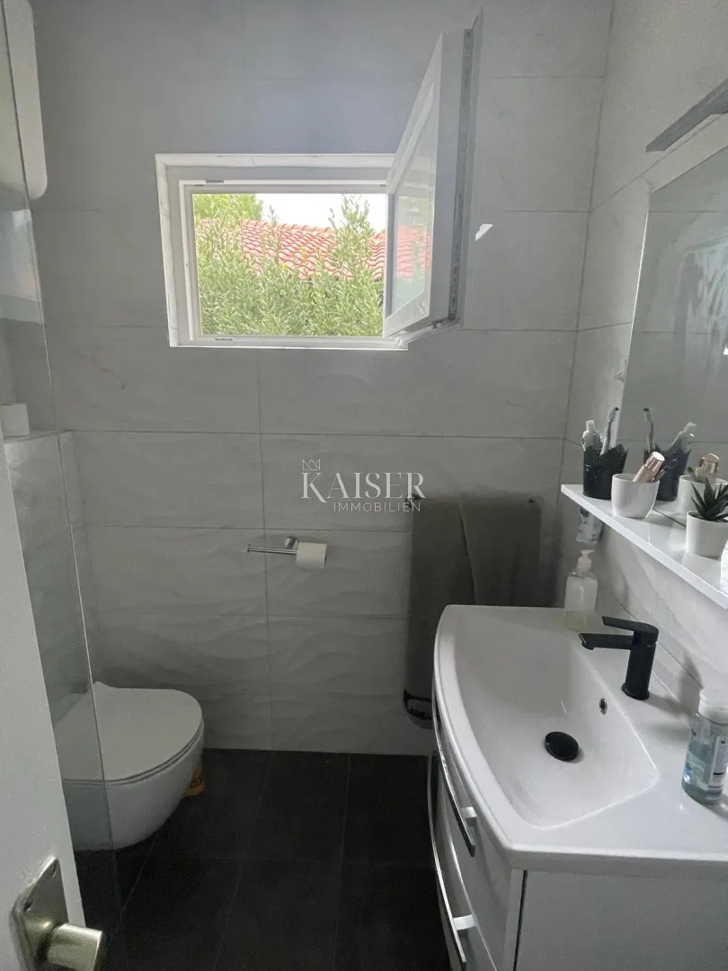 cres, martinšćica - samostojeća kuća 148 m², dva apartmana, 150 m od mora - slika 13