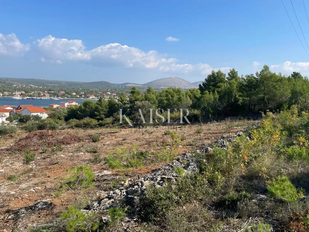 šibenik- 7100 m2 građevinsko zemljište 200 m od mora - slika 3
