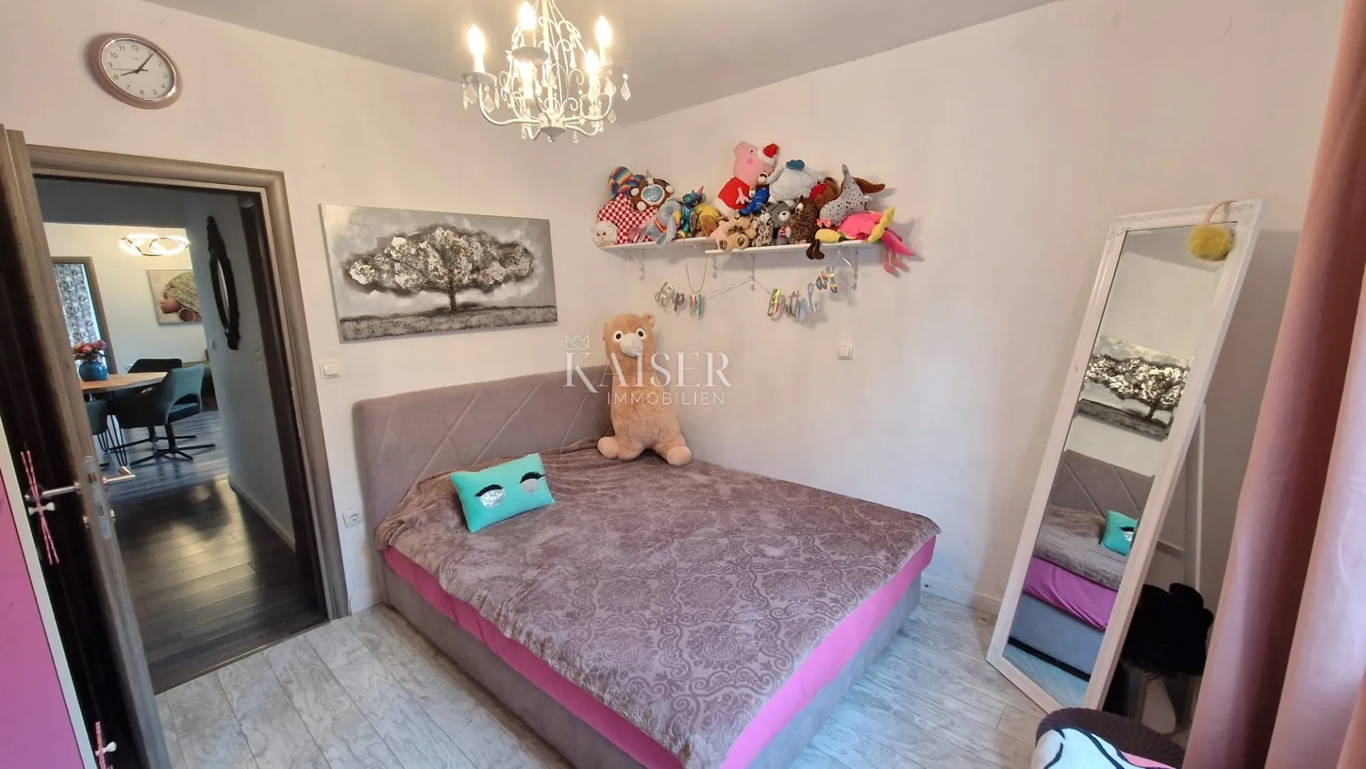 otok krk, grad krk- moderan stan 55m2 s okućnicom - slika 5