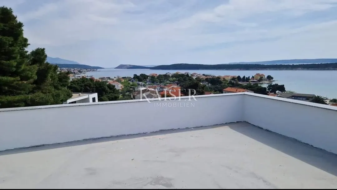 rab, banjol- penthouse sa krovnom terasom i panoramskim pogledom - slika 12