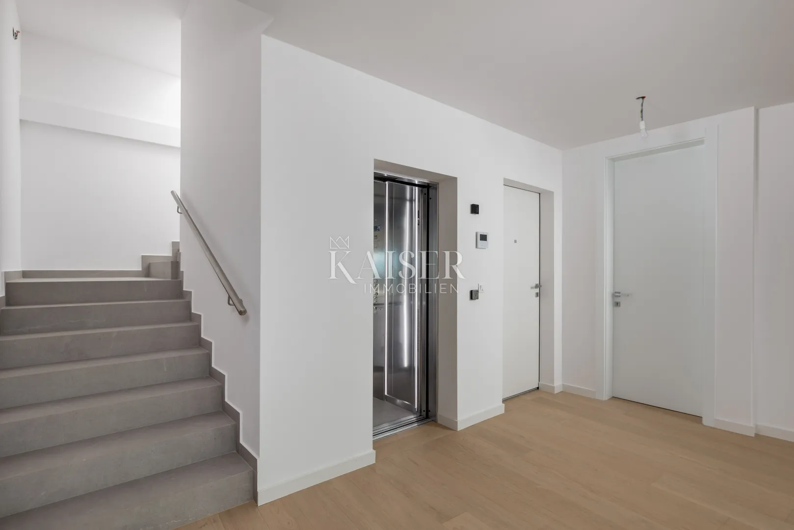 opatija, penthouse, blizina centra, pogled na opatiju i kvarner s vrha krova - slika 19