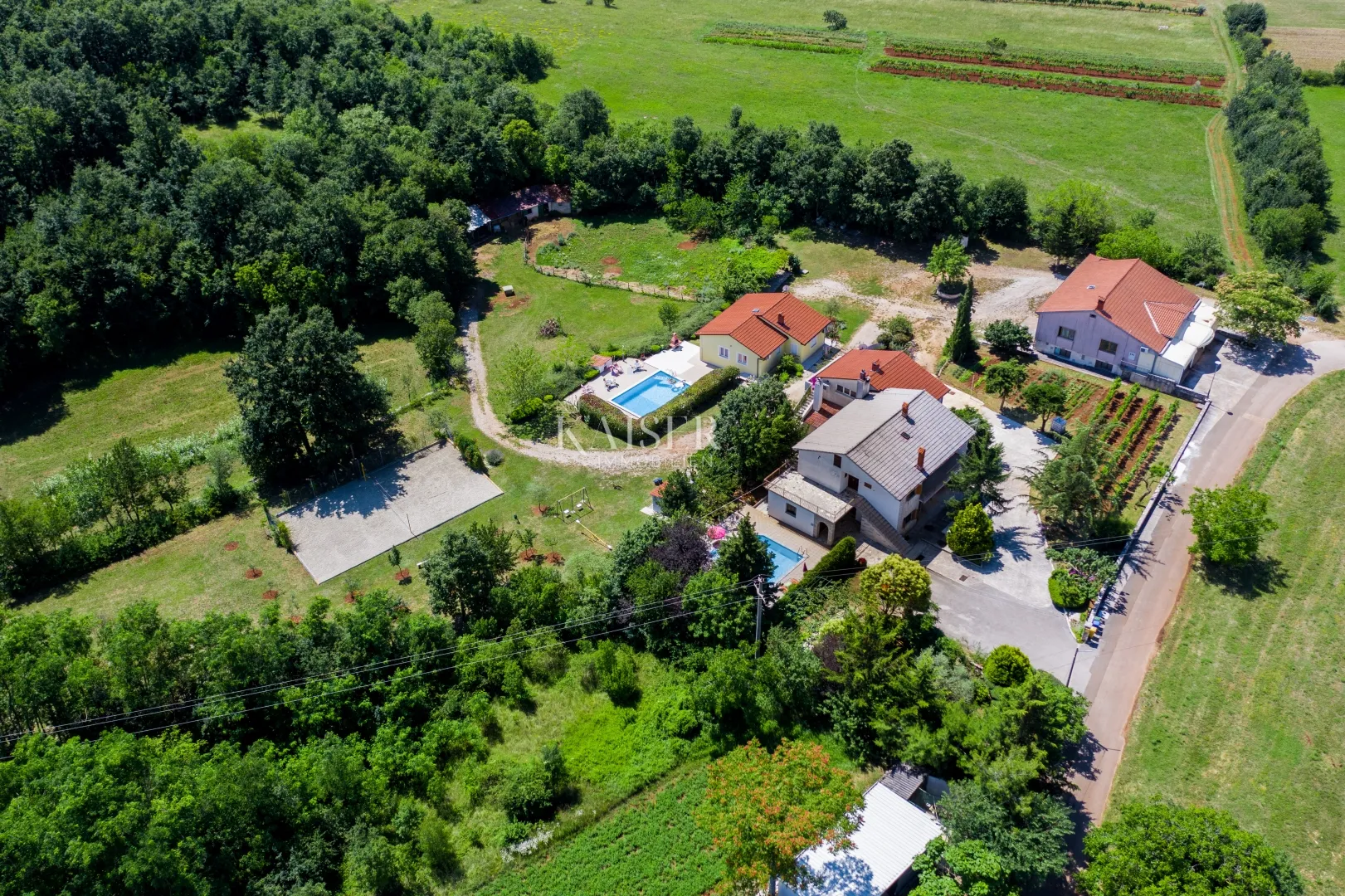 istra, žminj - obiteljsko imanje, 2 kuće s bazenima i 1 poslovni prostor - slika 4